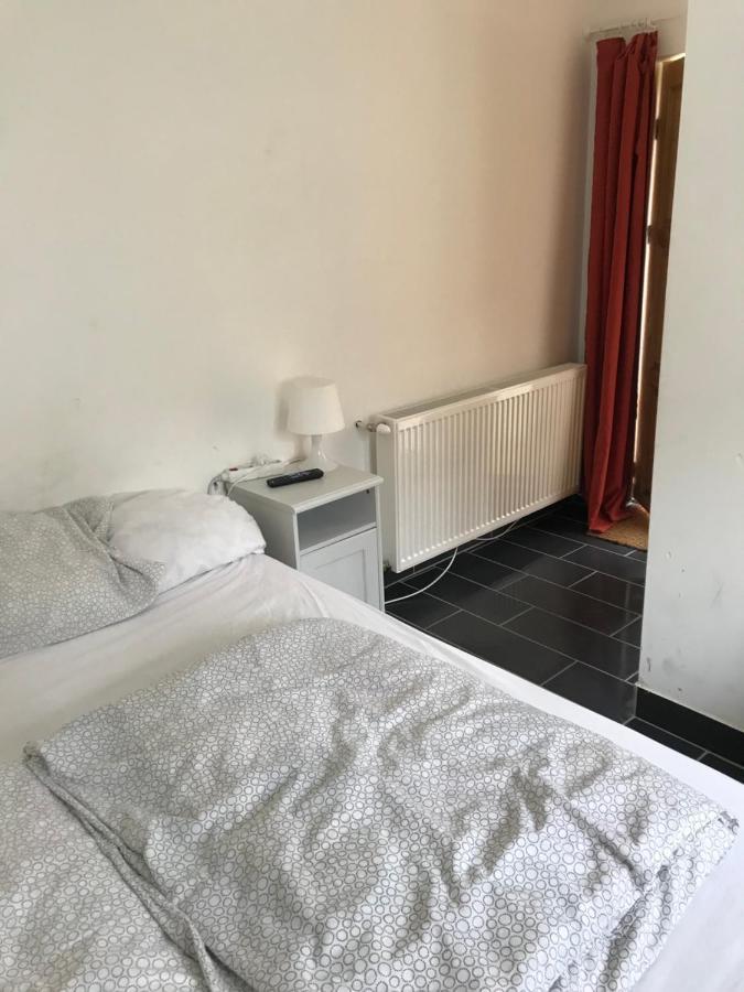 Kerti Franciaagyas Apartman Vác Zewnętrze zdjęcie